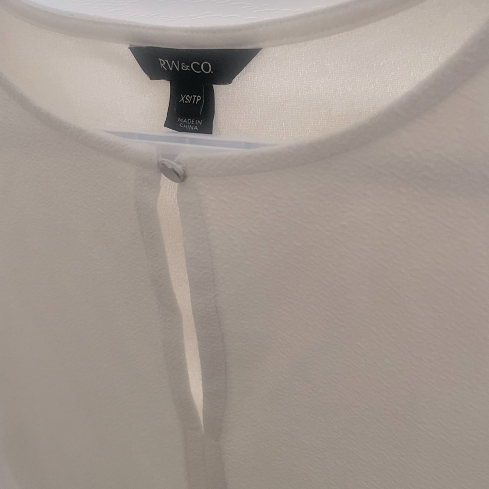 RW&CO blouse - Picture 2 of 5